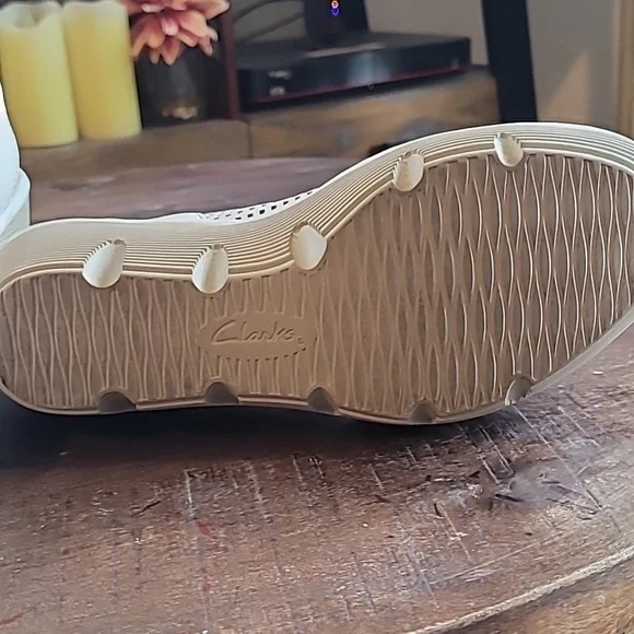 White Clarks Artisan Wedge - Picture 6 of 6